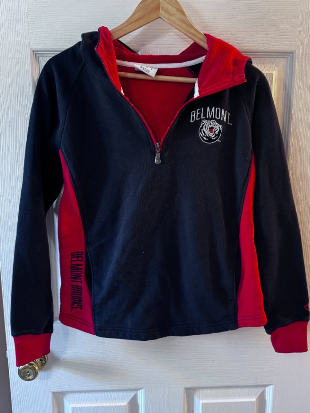 Belmont University Sweatshirt Hoodie Size Medium with Embroidered Emblems